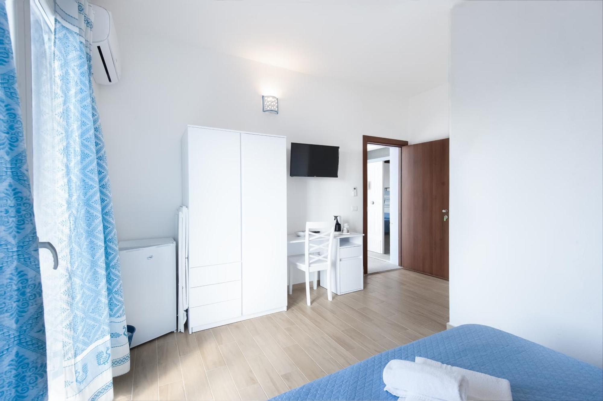 Beb Con Piscina Villa Del Borgo Badesi Eksteriør billede